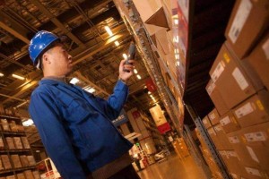本著對(duì)客戶負(fù)責(zé)任的態(tài)度，奉行品質(zhì)與服務(wù)并重的經(jīng)營(yíng)理念；所有貨物送入<a href='http://www.www.bncie.cn/' title='貨運(yùn)信息部' target='_blank'>貨運(yùn)信息部</a>的倉(cāng)庫(kù)之前，我們會(huì)詳細(xì)核對(duì)送貨單，確認(rèn)數(shù)量、批次、型號(hào)、儲(chǔ)存條件等詳細(xì)，并對(duì)貨物運(yùn)輸破損數(shù)量進(jìn)行登記，經(jīng)送貨人員與倉(cāng)庫(kù)人員雙方確認(rèn)后簽收入庫(kù)。